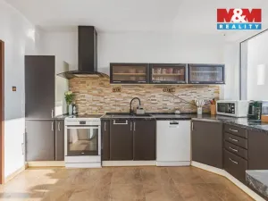 Prodej rodinného domu, Loza, 189 m2