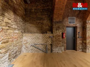 Prodej komerční nemovitosti, Kroměříž, Tovačovského, 43 m2