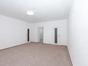 Pronájem bytu 3+1, Praha - Braník, Jeremenkova, 71 m2