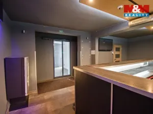 Pronájem obchodního prostoru, Rožnov pod Radhoštěm, Meziříčská, 180 m2