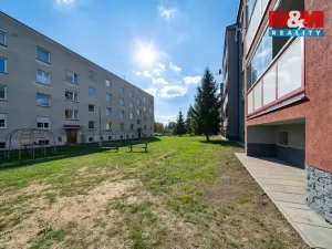 Prodej bytu 3+1, Domažlice, Ladova, 76 m2