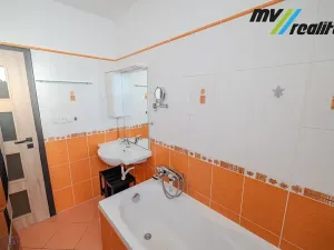 Prodej bytu 4+kk, Milovice, Kaštanová, 131 m2