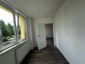 Pronájem bytu 3+kk, Ostrov, Družební, 66 m2