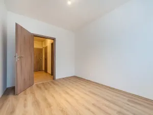 Pronájem bytu 2+kk, Praha - Kyje, Sicherova, 50 m2