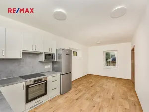 Pronájem rodinného domu, Zruč-Senec, U pomníku, 130 m2