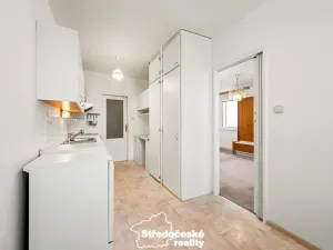 Prodej bytu 3+1, Praha - Horní Měcholupy, Veronské nám., 85 m2