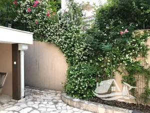 Prodej rodinného domu, Столив, Černá Hora, 330 m2