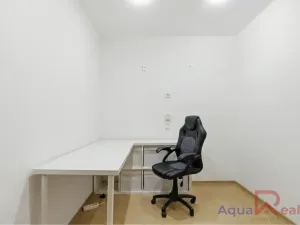 Prodej bytu 2+kk, Karlovy Vary, nám. V. Řezáče, 68 m2