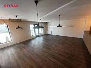 Prodej obchodního prostoru, Uherské Hradiště, Dlouhá, 75 m2