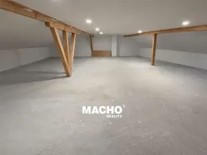 Pronájem kanceláře, Tachlovice, Mlýnská, 195 m2