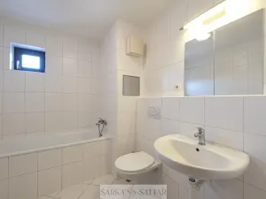 Pronájem bytu 2+kk, Praha - Košíře, Pod Klamovkou, 39 m2