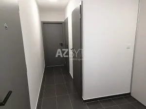 Pronájem bytu 2+kk, Praha - Bohnice, Toruňská, 68 m2