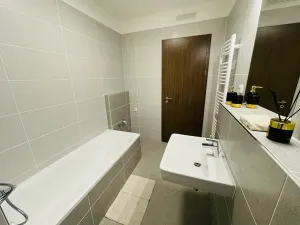 Prodej bytu 2+kk, Praha - Ruzyně, Huppnerova, 53 m2