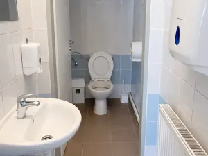 Pronájem komerční nemovitosti, Hradec Králové, Zemědělská, 695 m2