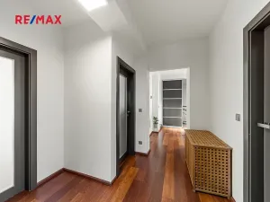 Prodej vily, Praha - Klánovice, Zádražanská, 330 m2