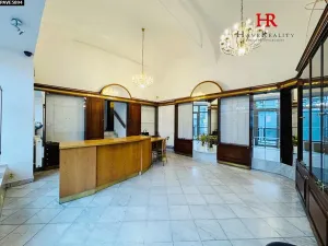 Pronájem obchodního prostoru, Benešov, Masarykovo náměstí, 60 m2