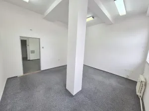 Pronájem kanceláře, Praha - Radotín, náměstí Osvoboditelů, 35 m2