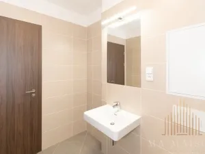 Pronájem bytu 1+kk, Kralupy nad Vltavou, Nádražní, 39 m2