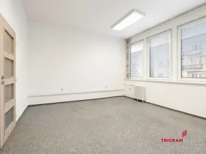 Pronájem kanceláře, Hradec Králové - Pražské Předměstí, Gočárova třída, 24 m2
