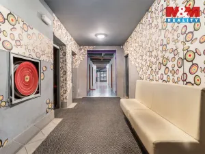 Prodej obchodního prostoru, Krnsko, 700 m2