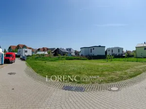 Prodej pozemku, Praha - Kbely, Ponikelská, 707 m2