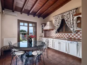 Prodej vily, Stérnes Héraklion, Řecko, 340 m2