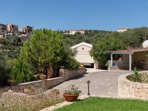 Prodej vily, Stérnes Héraklion, Řecko, 340 m2