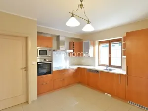 Pronájem vily, Praha - Nebušice, K vinicím, 300 m2