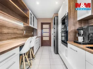 Prodej bytu 4+1, Chlumec, Vyklická, 99 m2