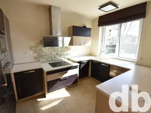 Pronájem bytu 3+kk, Karlovy Vary, Počernická, 140 m2