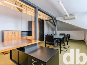 Pronájem kanceláře, Cheb, 26. dubna, 190 m2