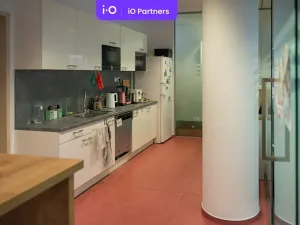 Pronájem kanceláře, Praha - Karlín, Sokolovská, 311 m2