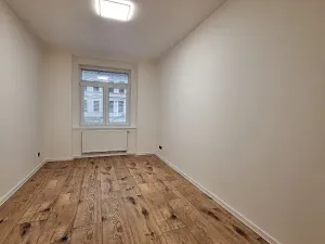 Pronájem bytu 2+kk, Praha, Bělohorská, 47 m2