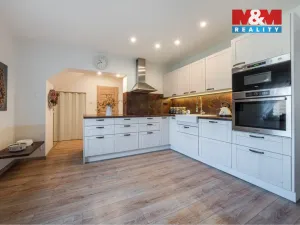 Prodej obchodního prostoru, Kladno - Kročehlavy, Vrchlického, 163 m2