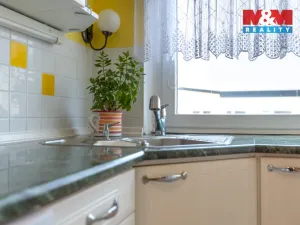 Prodej bytu 2+1, Teplice - Trnovany, V závětří, 83 m2