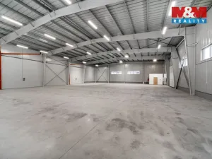 Pronájem skladu, Cerekvice nad Loučnou - Pekla, 2380 m2