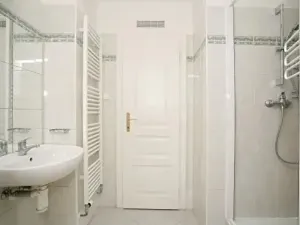 Pronájem bytu 2+kk, Praha - Vršovice, Žitomírská, 33 m2