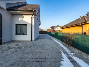 Prodej rodinného domu, Nové Strašecí, Myslivečkova, 121 m2