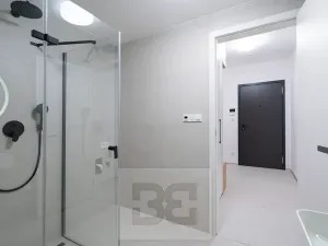 Pronájem bytu 1+kk, Praha - Košíře, Starokošířská, 40 m2