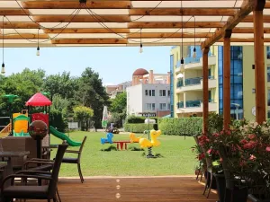 Prodej bytu 3+kk, Pomorie, Marina Holiday Club, Bulharsko, 84 m2