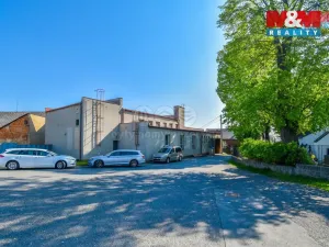 Prodej obchodního prostoru, Bílovec - Lubojaty, 500 m2