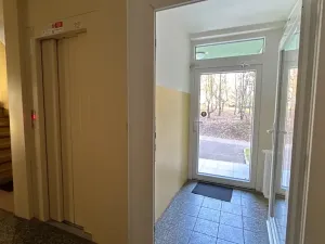 Pronájem bytu 1+1, Praha - Černý Most, Bratří Venclíků, 35 m2