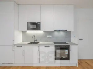 Pronájem bytu 1+kk, Praha - Košíře, Starokošířská, 43 m2