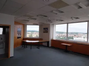 Pronájem kanceláře, Brno, Heršpická, 366 m2