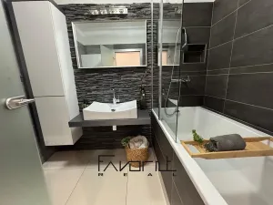 Prodej bytu 3+kk, Ostrava, U Soudu, 94 m2