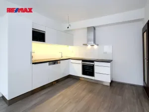 Pronájem bytu 2+kk, Praha - Střížkov, Zakšínská, 55 m2