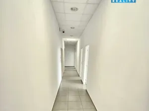 Pronájem kanceláře, Nupaky, Komerční, 100 m2
