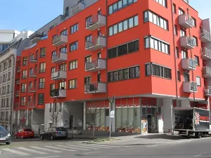 Pronájem garážového stání, Praha - Nusle, V Horkách, 14 m2