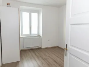 Pronájem bytu 2+1, Beroun, Štěpánkova, 54 m2