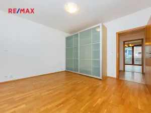 Pronájem bytu 2+kk, Praha - Dejvice, Lindleyova, 59 m2